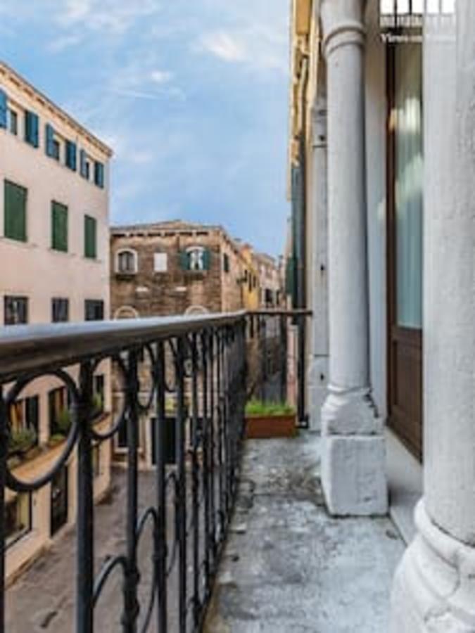 Ca' Grassi 2 Charming Balcony Apartman Velence Kültér fotó