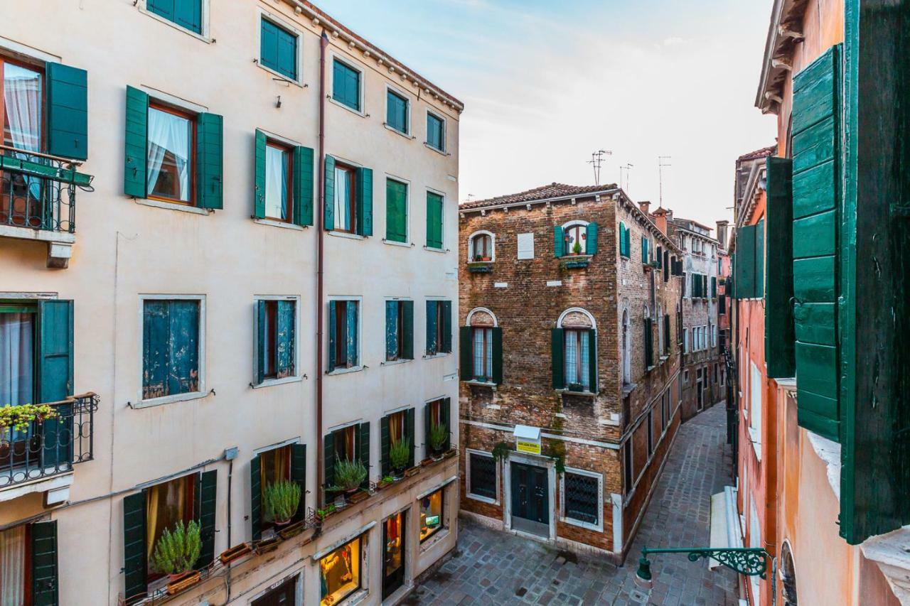 Ca' Grassi 2 Charming Balcony Apartman Velence Kültér fotó